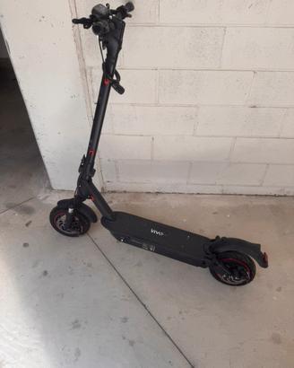 VivoBike V40 Monopattino Elettrico