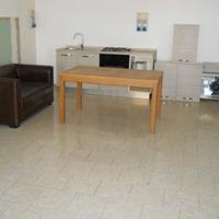 cucina componibile divano  tavolo