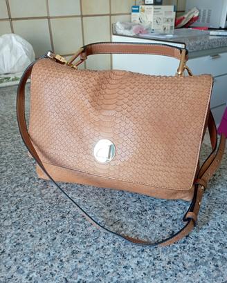 borsa a mano con tracolla 