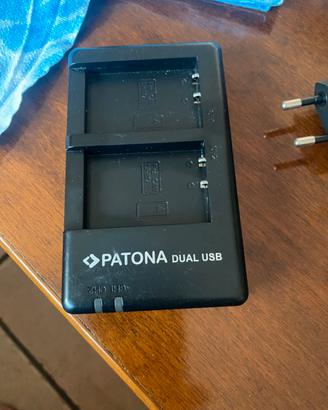 Caricabatterie Patona dual usb (a parte 4 pile)