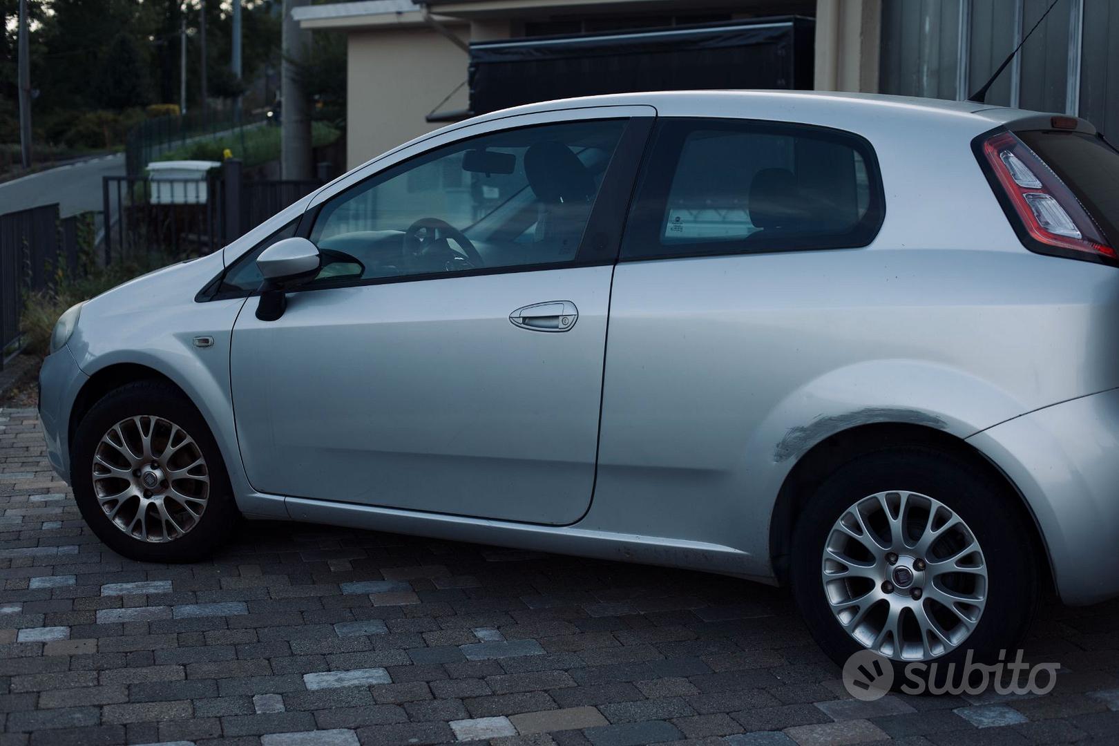 Fiat Punto Evo 2011 photo 2