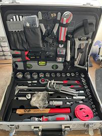 Valigia con attrezzi