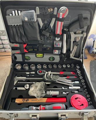 Valigia con attrezzi