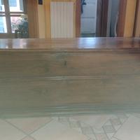 Cassa panca in noce massello fine '600