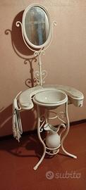 lavabo d'epoca con specchio 