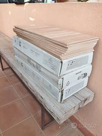 Piastrelle nuove in ceramica italiana beige