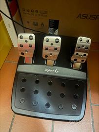 Volante, pedaliera e cambio Logitech G920