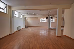Immobile di 333 m² con 1 locale a Putignano
