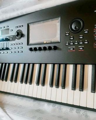 YAMAHA MONTAGE M8X ESPOSTO NEGOZIO CON GARANZIA