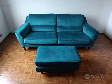 Divano 3 posti Poltronesofà e pouff abbinato