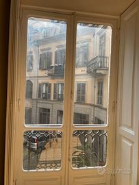 Porta finestra in legno (larice) massiccio