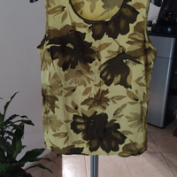 Top smanicato estivo con motivi floreali - CRIO