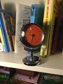 Orologio da tavolo con sveglia