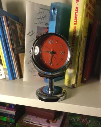 Orologio da tavolo con sveglia