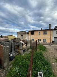 Casa semindipendente da ristrutturare
