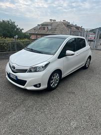 Yaris d4d lounge automatica