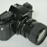 Minolta X300s MD 35-70 mm/3.5-4.8 + borsa Reporter