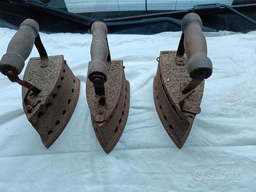 Vecchi ferri da stiro