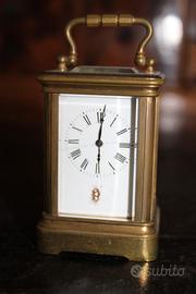 Vecchio orologio da Viaggio Officier e Custodia