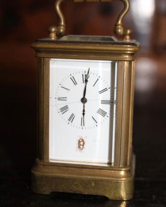 Vecchio orologio da Viaggio Officier e Custodia