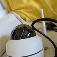 Telecamera PTZ Foscam D4Z non si accende più