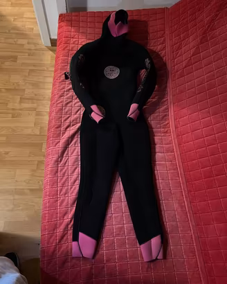 TUTA SUB DONNA BAMBINA PINNE CALZARI