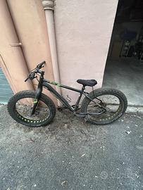 Bicicletta Fat Cannondale