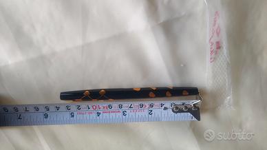 penna stilografica in plastica ordinaria