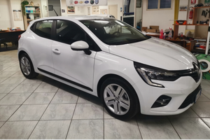 Renault clio 1.6 hybrid 140cv del 2022