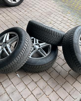 Cerchi con gomme