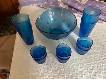 Servizio macedonia con bicchieri bibita