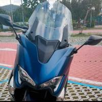 Cupolino Tmax 530 2017>