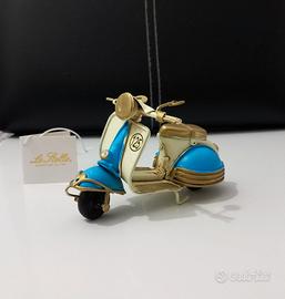 Oggetto Vespa in metallo "Le Stelle"