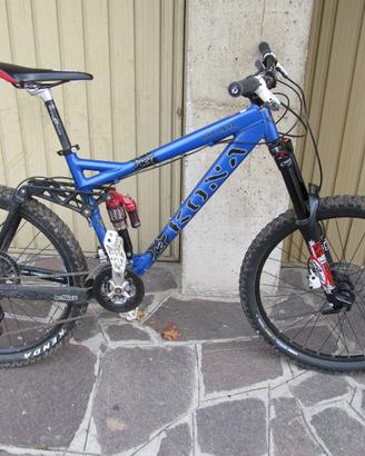 Mountain bike biamortizzata enduro Kona Coiler