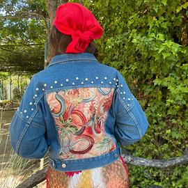 giacca in jeans con perle personalizzata 
