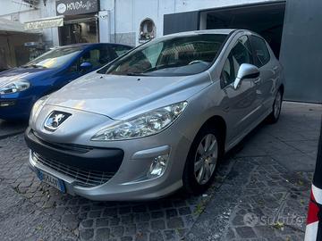 Peugeot 308 1.6 gpl da vetrina