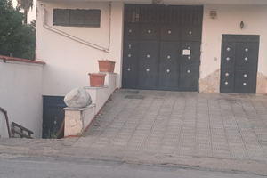 Locale artigianale e commerciale