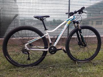 Bici da donna SPECIALIZED