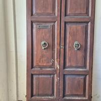 Portone antico in legno