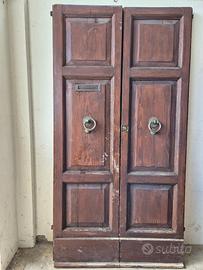 Portone antico in legno