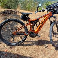 bici elettrica  Giant  Stance  E2022