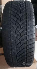 Pneumatici invernali GOODYEAR 205/40 R18