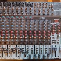 Mixer Behringer Xenyx x2222 USB