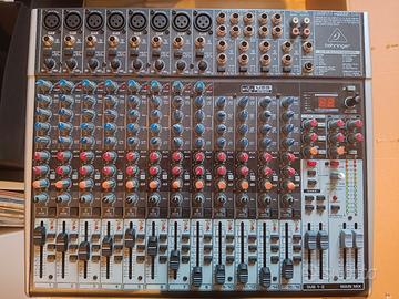 Mixer Behringer Xenyx x2222 USB