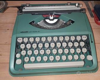 Macchina da scrivere Olivetti 