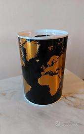 Salvadanaio in latta stampata