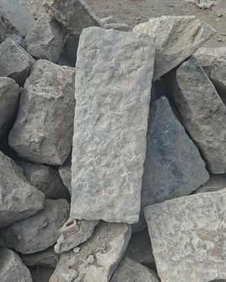 Blocco pavimento basolato pietra lavica 120mq