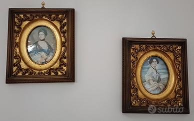 Eleganti quadretti d’epoca con cornice dorata
