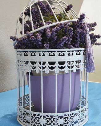 Composizione floreale shabby chic