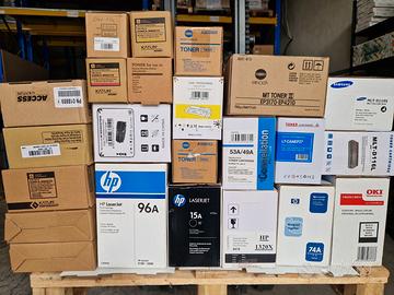 Stock toner Nuovi mai usati
